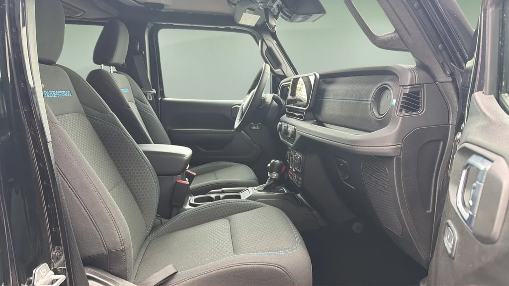 Used 2025 Black Jeep Rubicon image 11