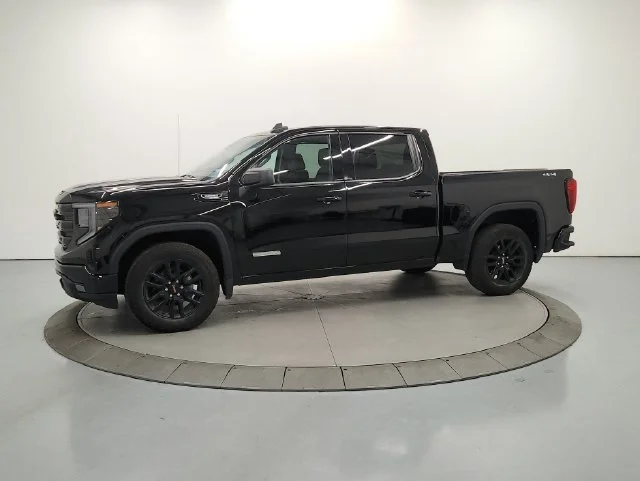 Used 2024 Onyx Black GMC Elevation image 5