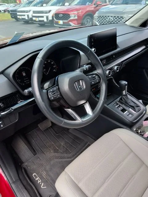 Used 2024 Red Honda EX-L image 3