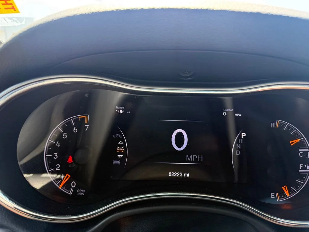 Used 2020 White Jeep Altitude image 12