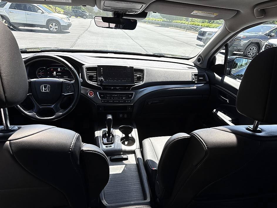 Used 2019 Crystal Black Pearl Honda EX-L image 19
