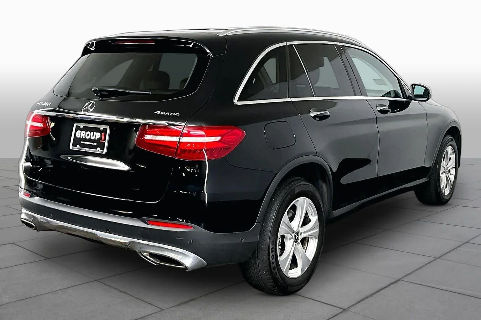 Used 2018 Black Mercedes-Benz GLC 300 image 13