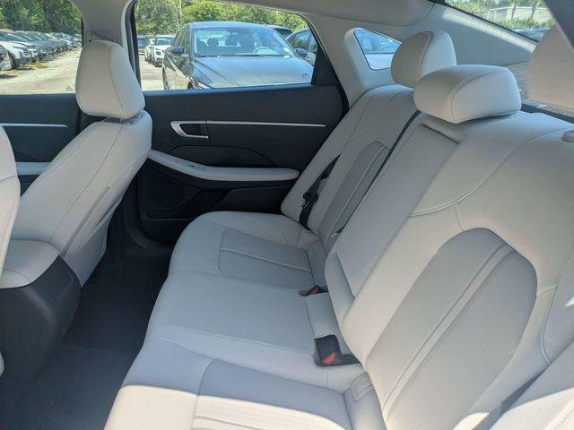 New 2026 Silver Hyundai SEL Sport image 12