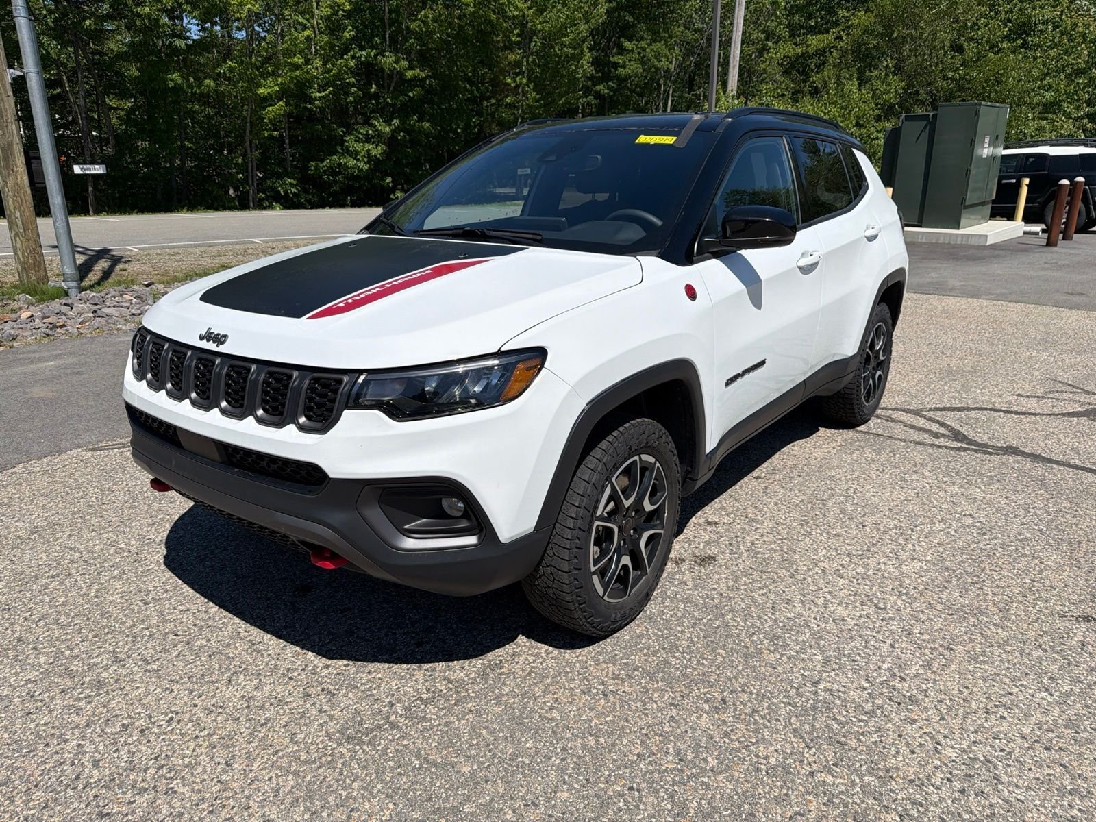 Used 2025 White Jeep Trailhawk image 3