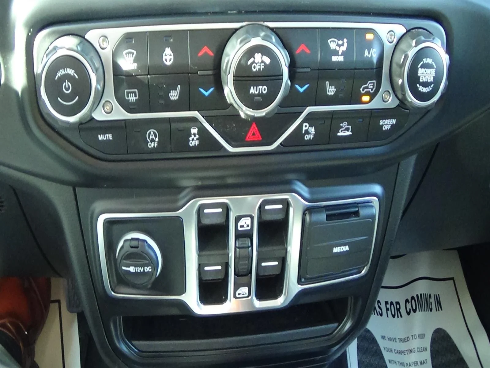 Used 2021 Hydro Blue Pearl Coat (pbj) Jeep Sahara Altitude image 25