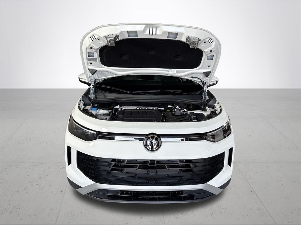 New 2026 Opal White Pearl Volkswagen SE image 22