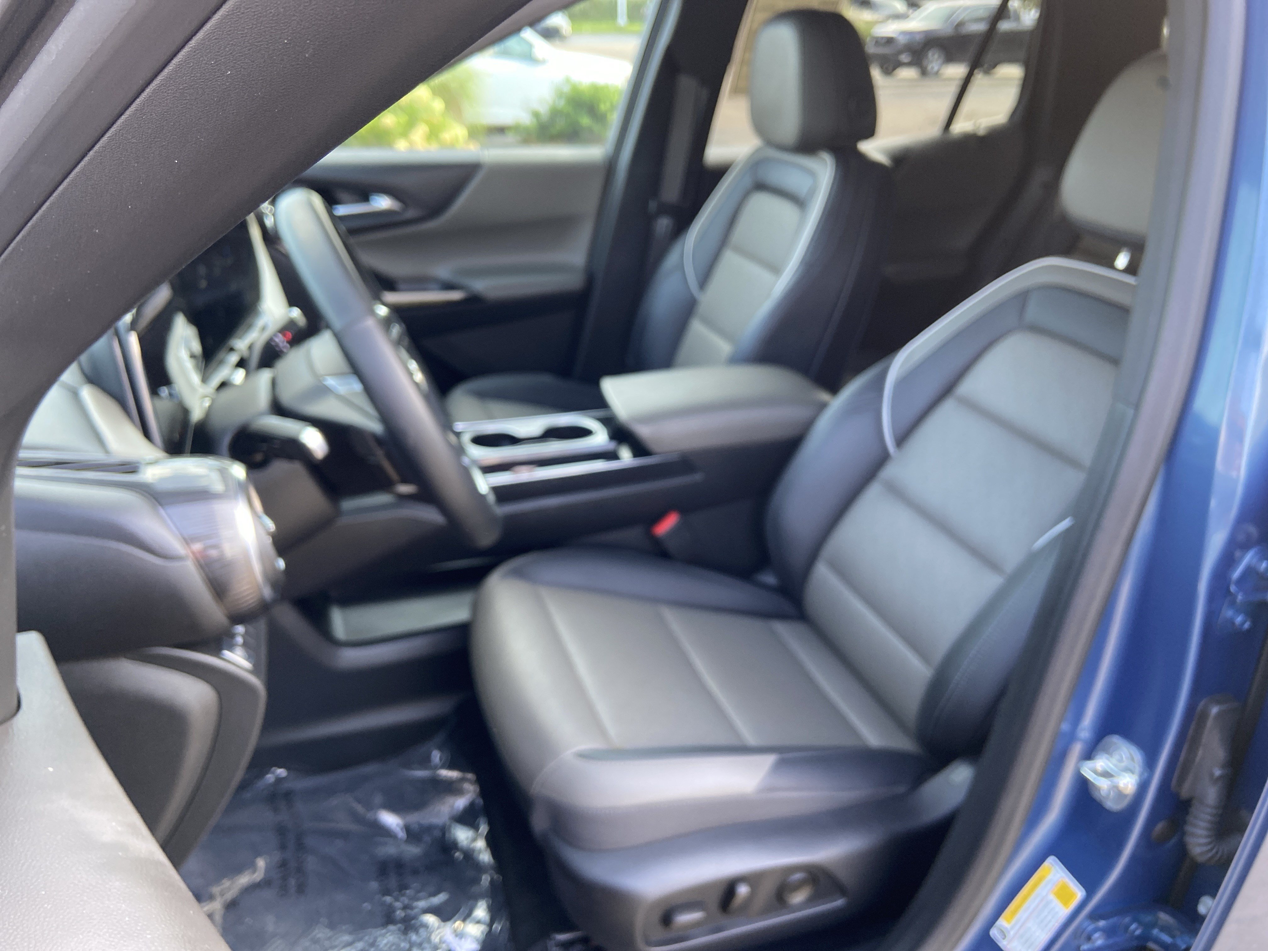 Used 2025 Lakeshore Blue Metallic Chevrolet AWD LT image 18