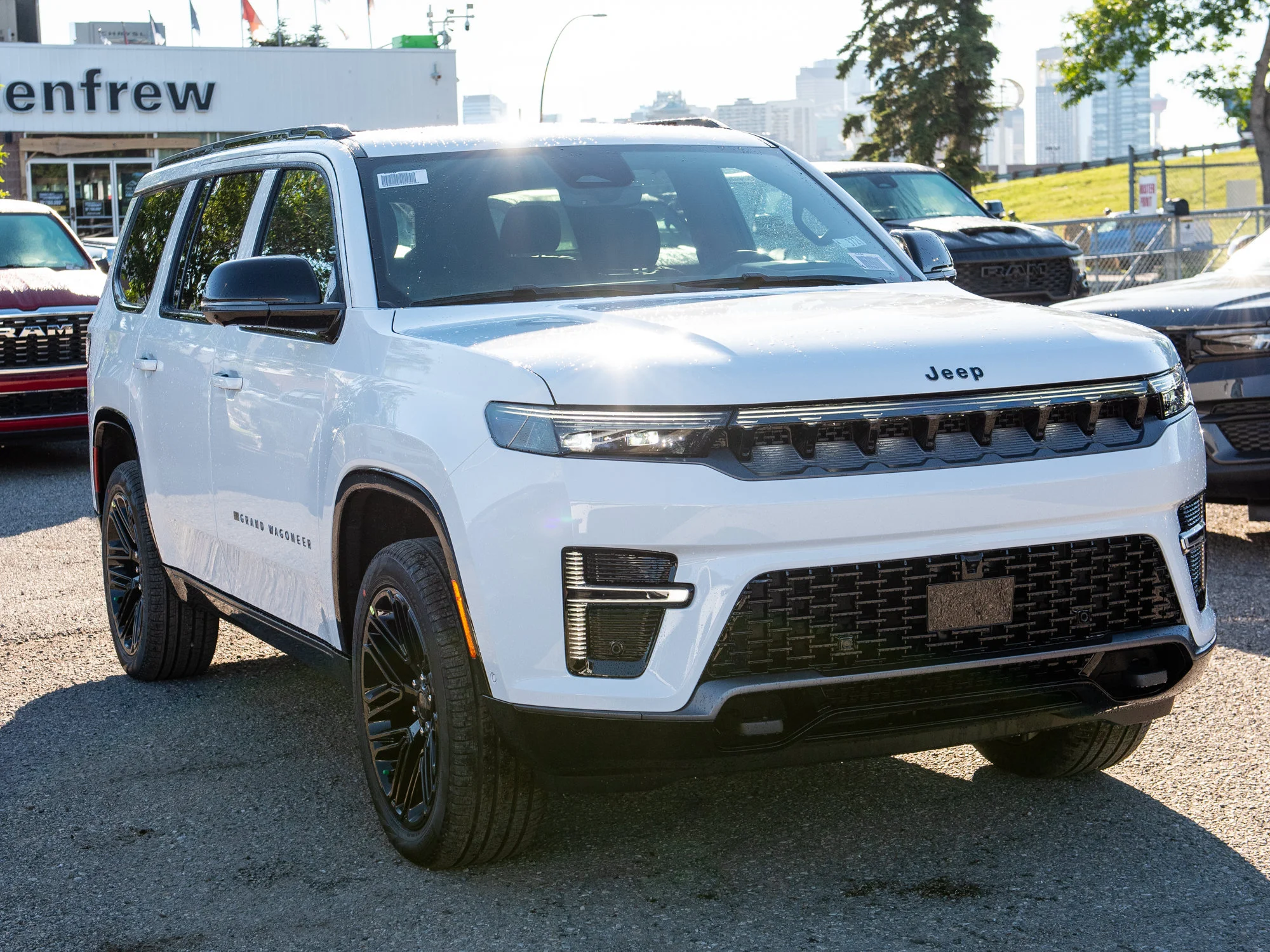 New 2026 White Jeep Limited Reserve* image 7