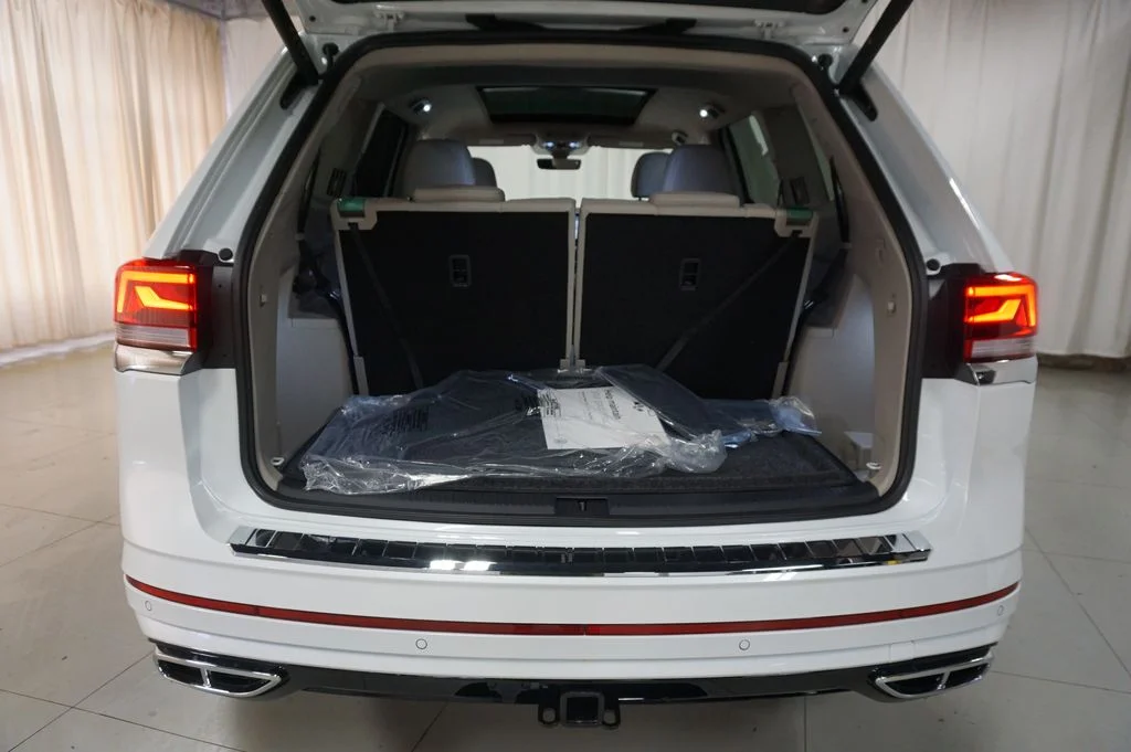 New 2026 Opal White Volkswagen 2.0T SEL Premium R-Line image 35