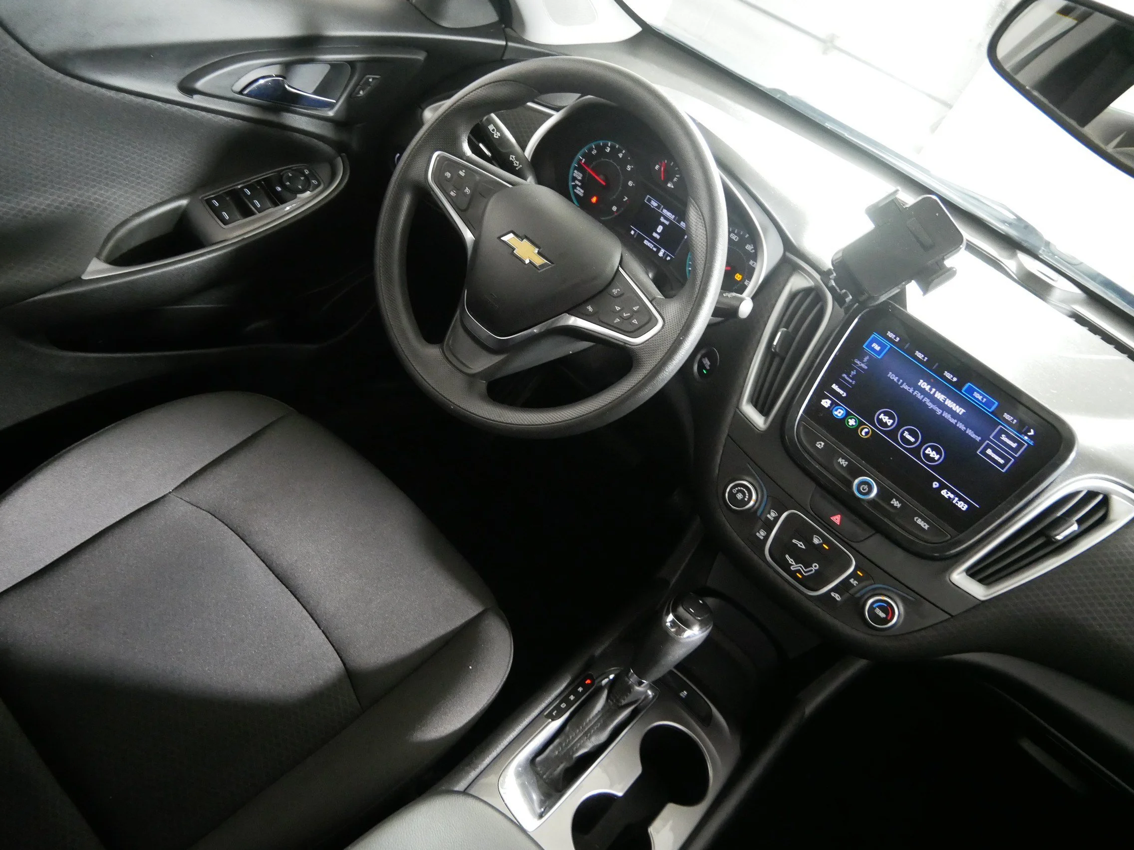 Used 2019 Shadow Gray Metallic Chevrolet LS image 9