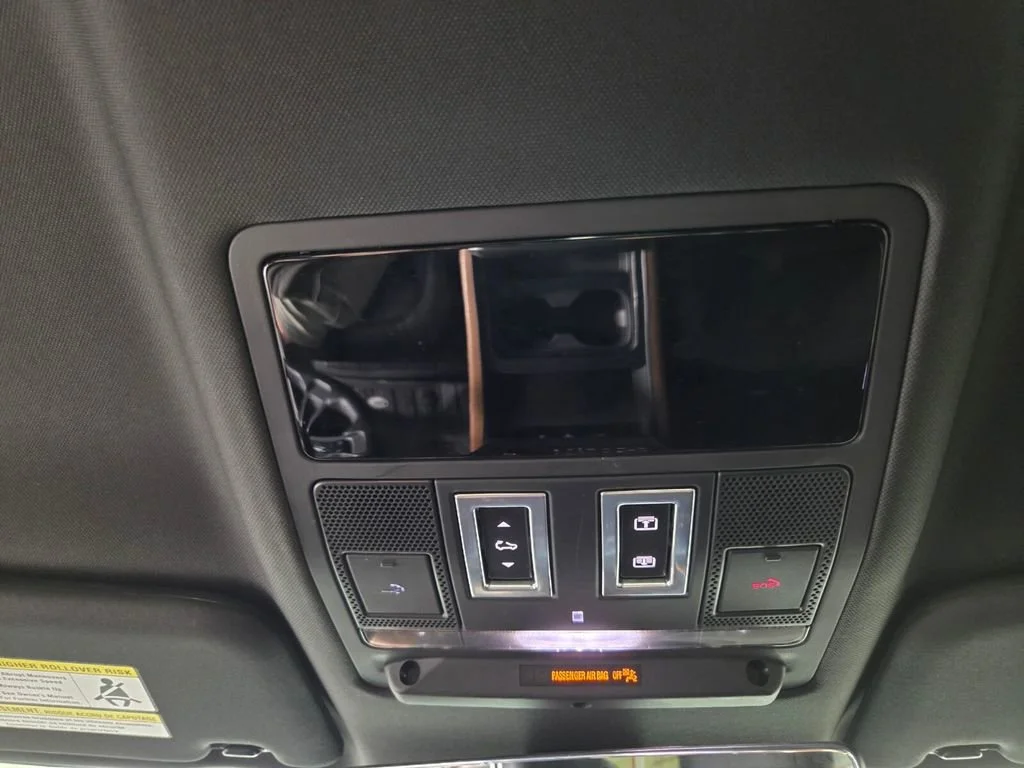Used 2023 Gondwana Stone Metallic Land Rover X image 15