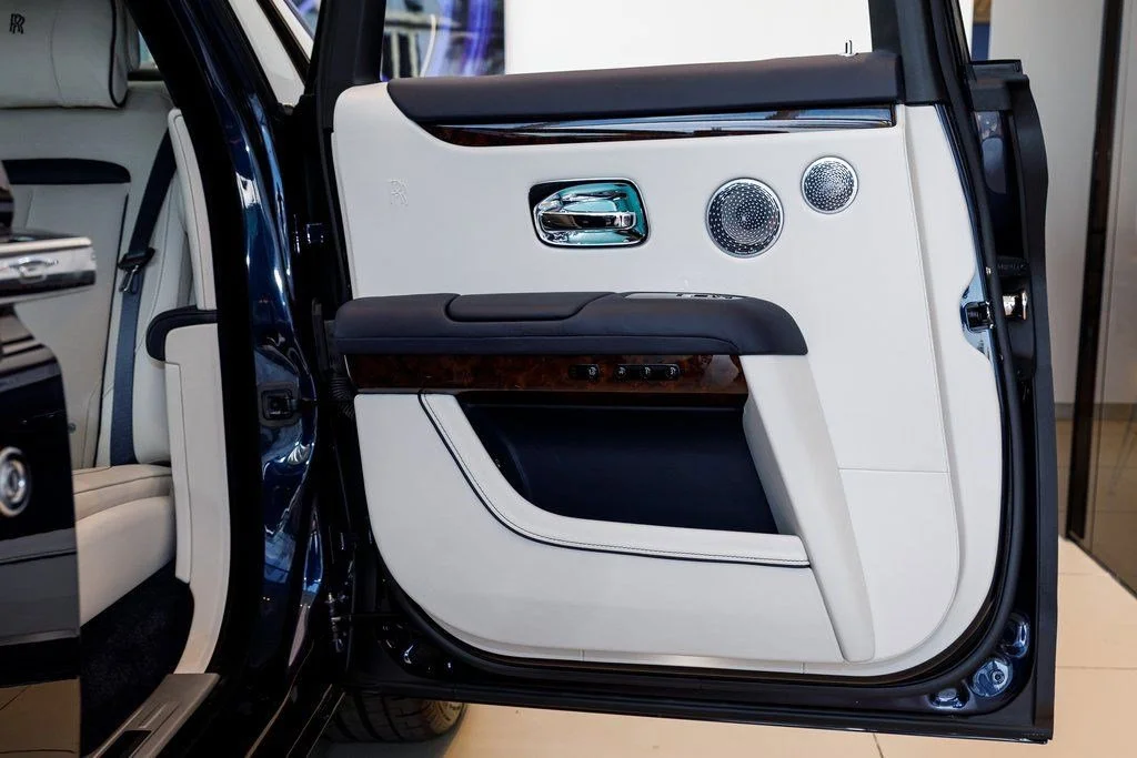 Used 2021 Midnight Sapphire Rolls-Royce  image 33