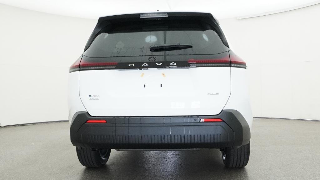 New 2026 Ice Cap Toyota XLE Premium image 16