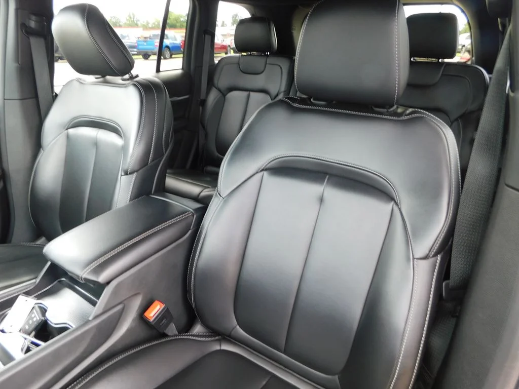Used 2026 Steel Blue Jeep Limited image 18