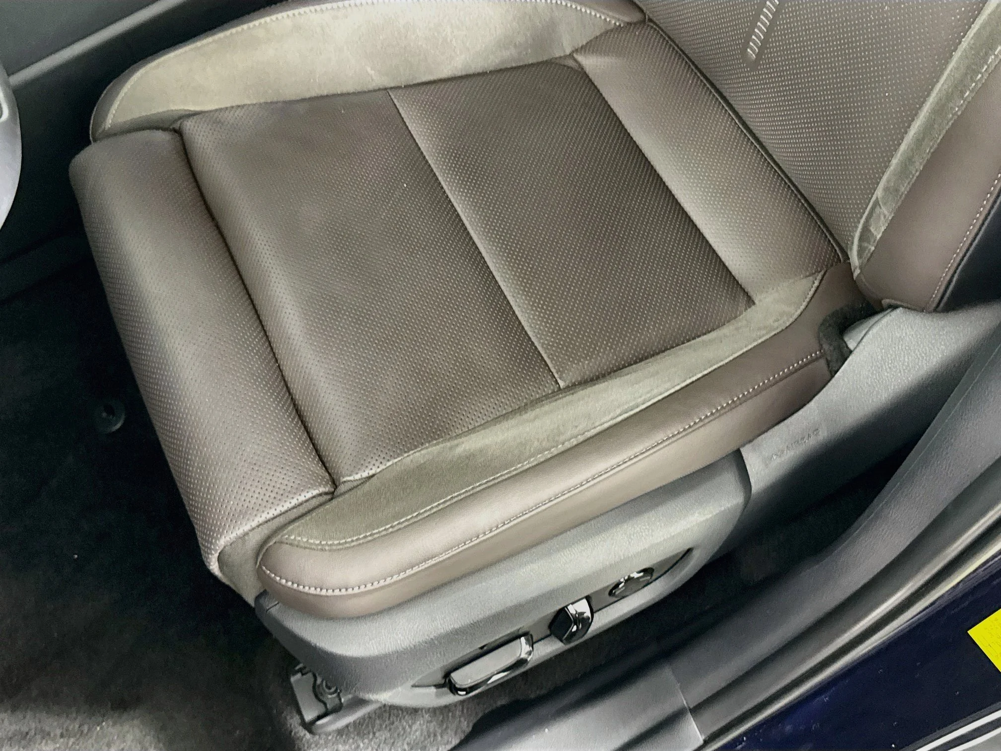 Used 2025 Nightfall Mica Lexus 350 Luxury image 22