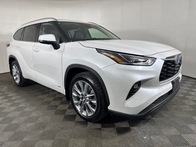 Used 2023 Pearl Toyota Limited image 1