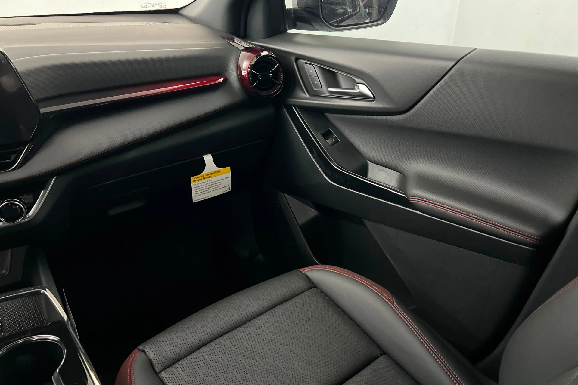 2027 Chevrolet Equinox RS - Photo 10