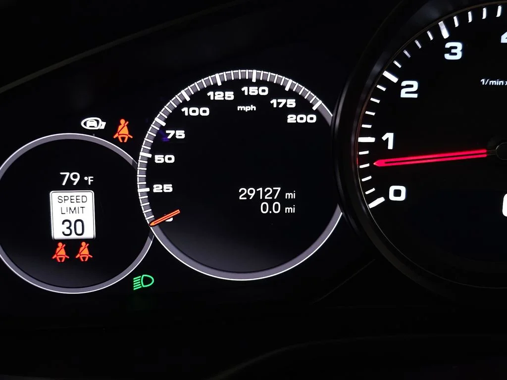 Used 2022  Porsche 4S image 23