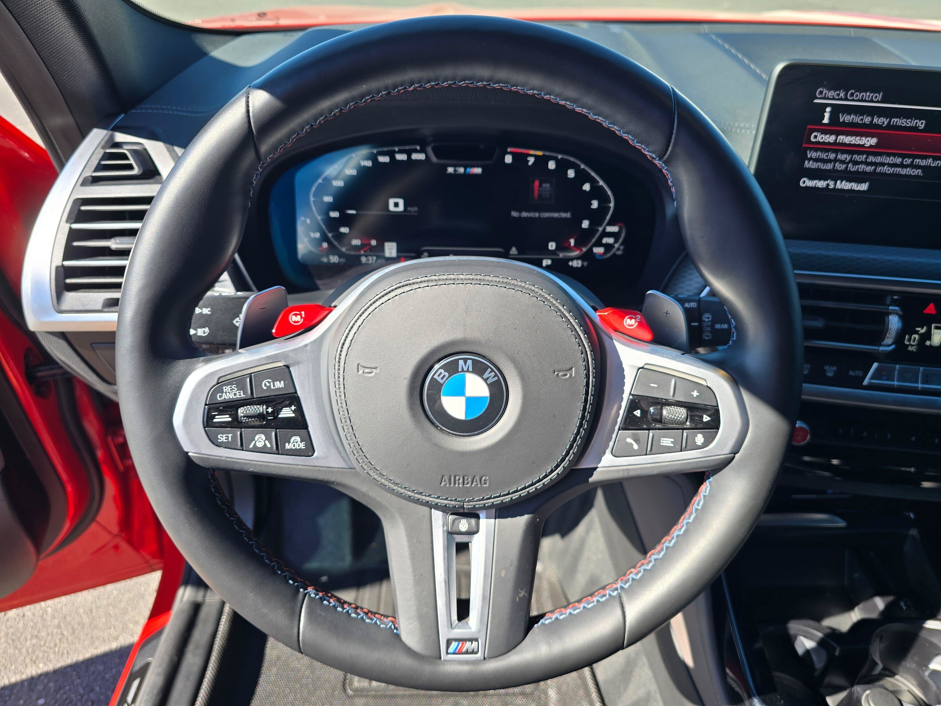 Used 2022 Toronto Red Metallic BMW M image 17