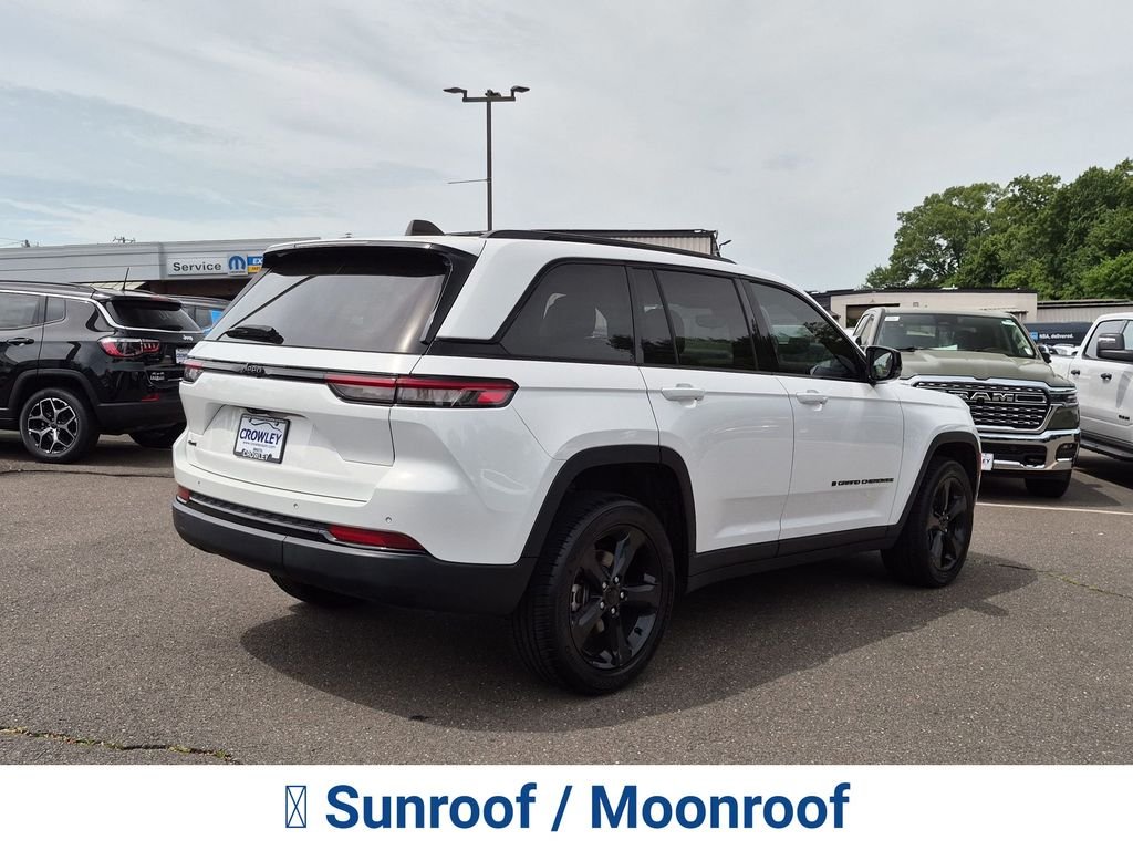 Certified Used 2023 White Jeep Altitude image 4