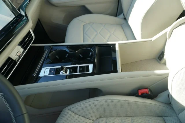 2026 Volkswagen Atlas SE w/Tech - Photo 33