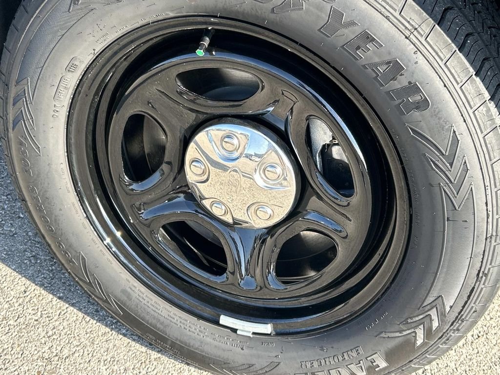 Used 2026 Kodiak Brown Metallic Ford Base image 10