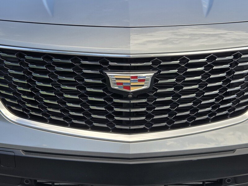 Used 2023 Silver Metallic CADILLAC FWD 4DR PREMIUM LUXURY image 9