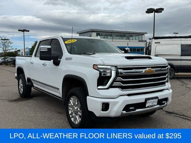 Used 2024 Summit White Chevrolet High Country image 9