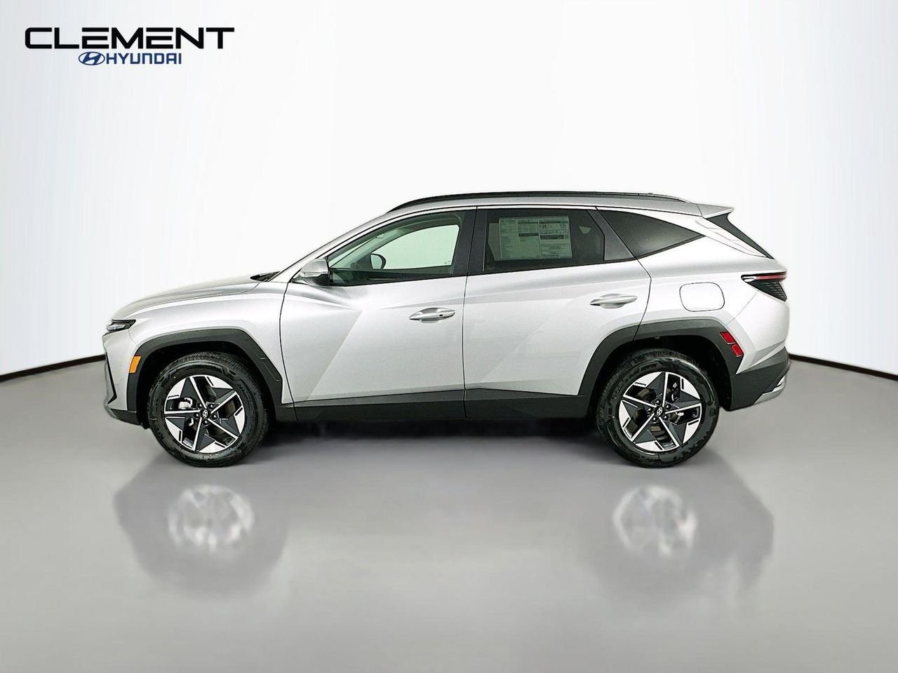 New 2026 Silver Hyundai SEL Convenience image 4