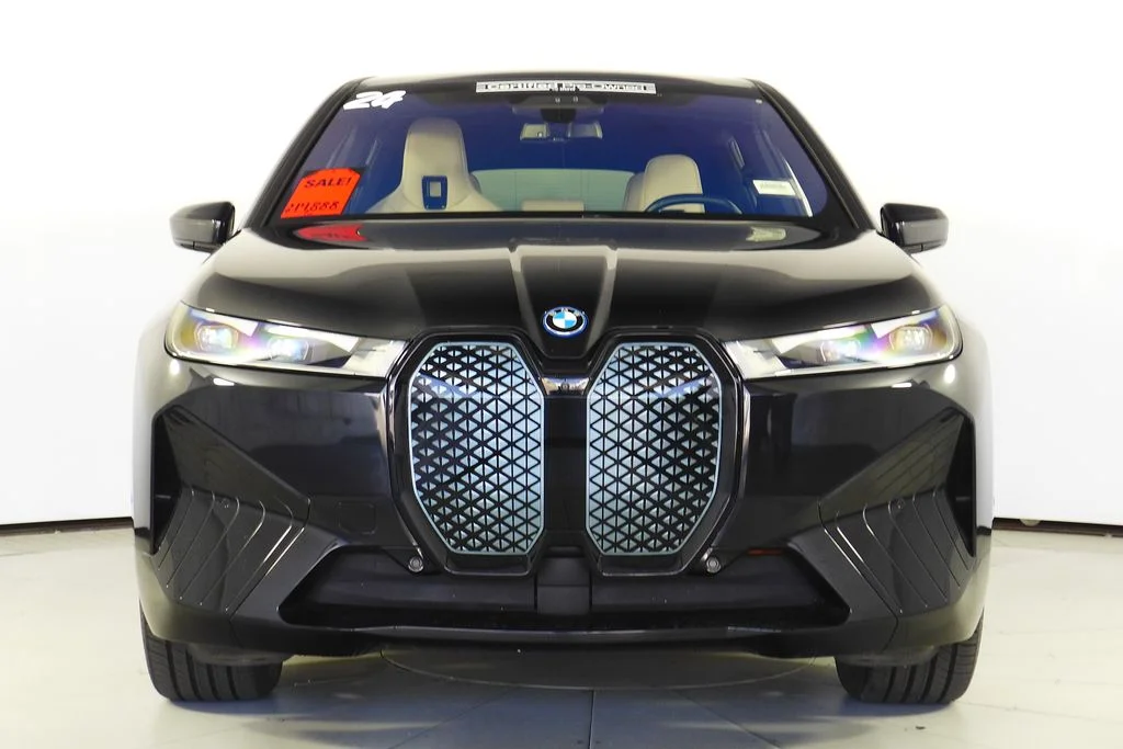 Used 2024 Black BMW xDrive50 image 3