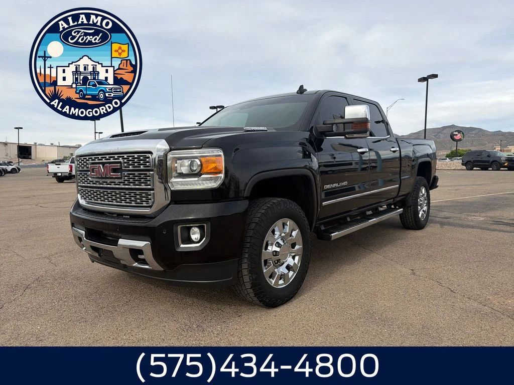 2019 GMC Sierra 4WD Crew Cab Standard Box Denali's photo
