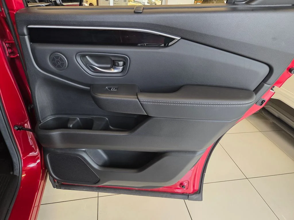 2025 Honda Pilot EX-L - Photo 28