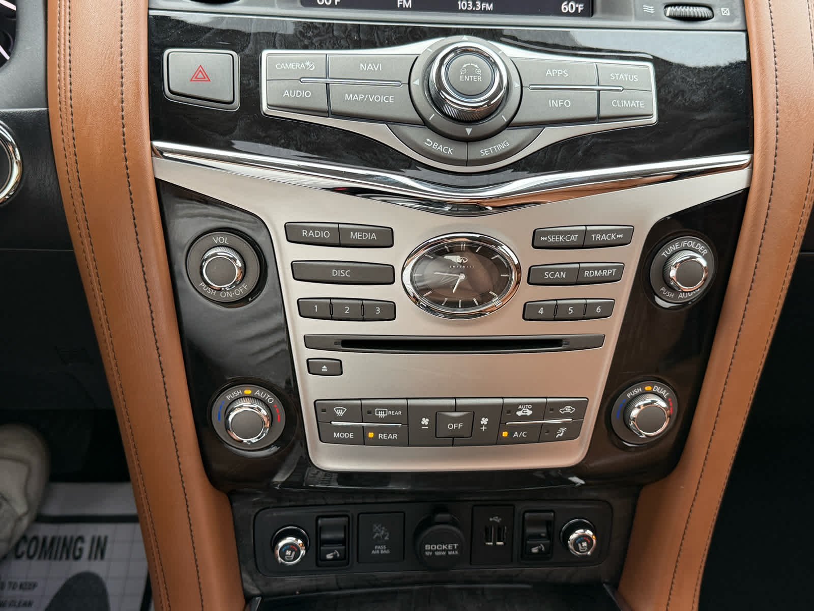 Used 2019 Moonstone White INFINITI LUXE image 21