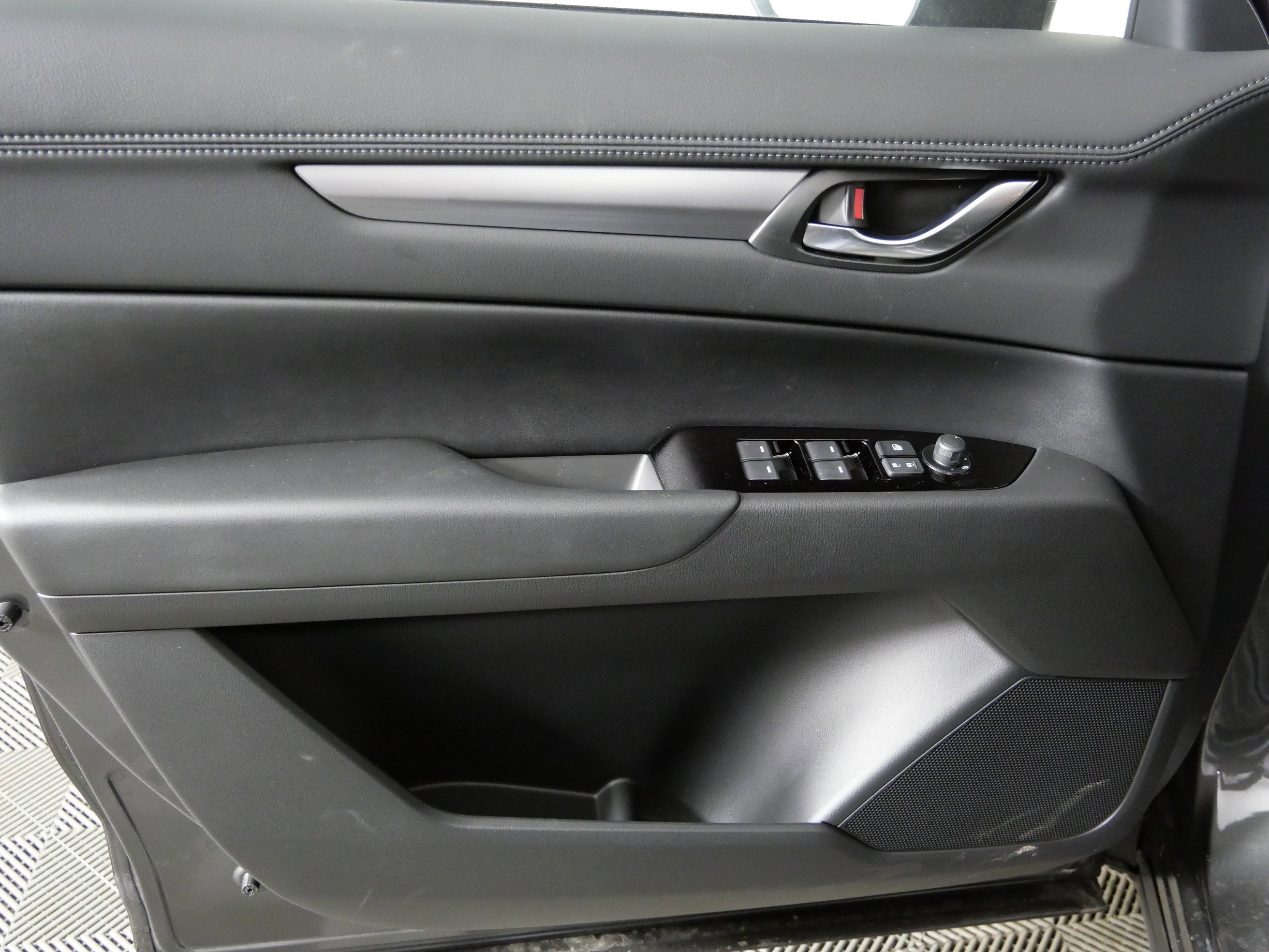 Used 2025 Machine Gray Metallic Mazda 2.5 S Select AWD image 19