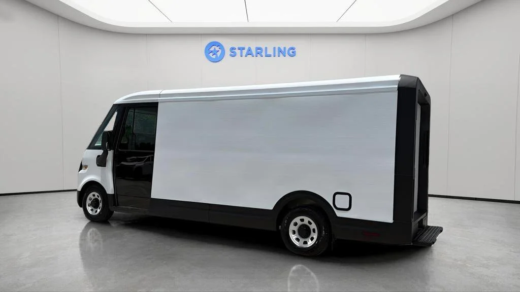 Used 2024 Oyster White BrightDrop EJY image 5