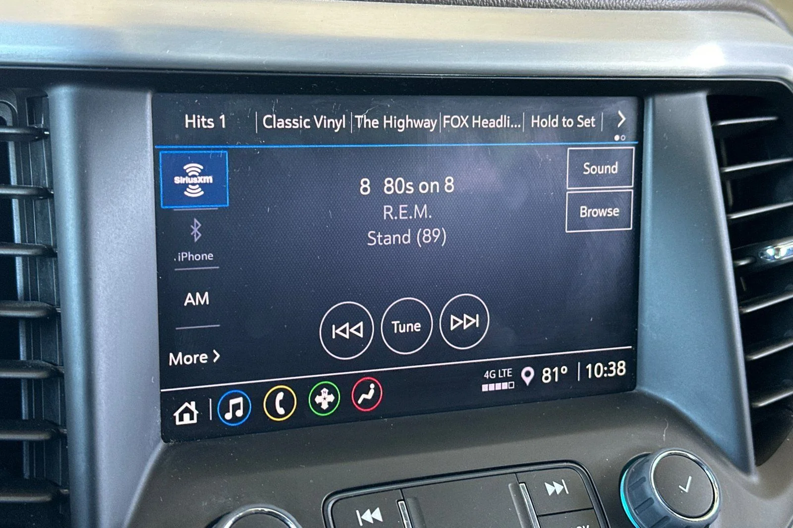 Used 2022 Red GMC SLE image 19