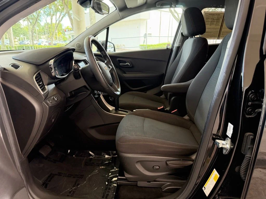Used 2020 Black Chevrolet LS image 6