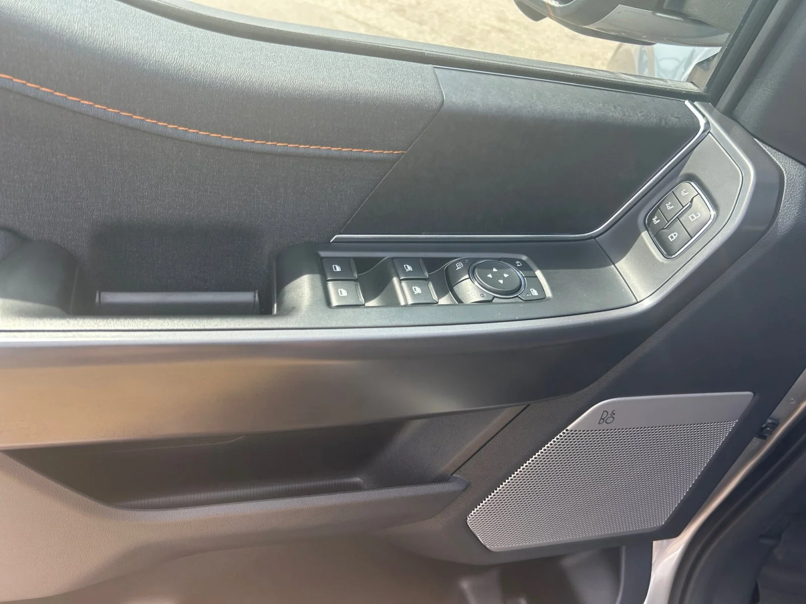 New 2026 Iconic Silver Metallic Ford Tremor image 17