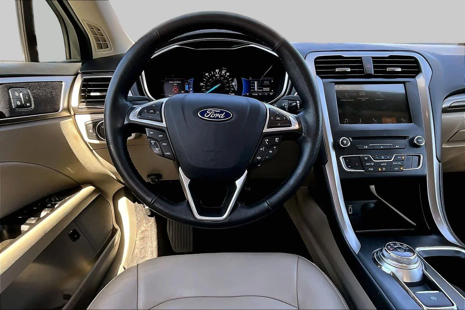 Pre-Owned 2017 Ford Fusion Energi SE