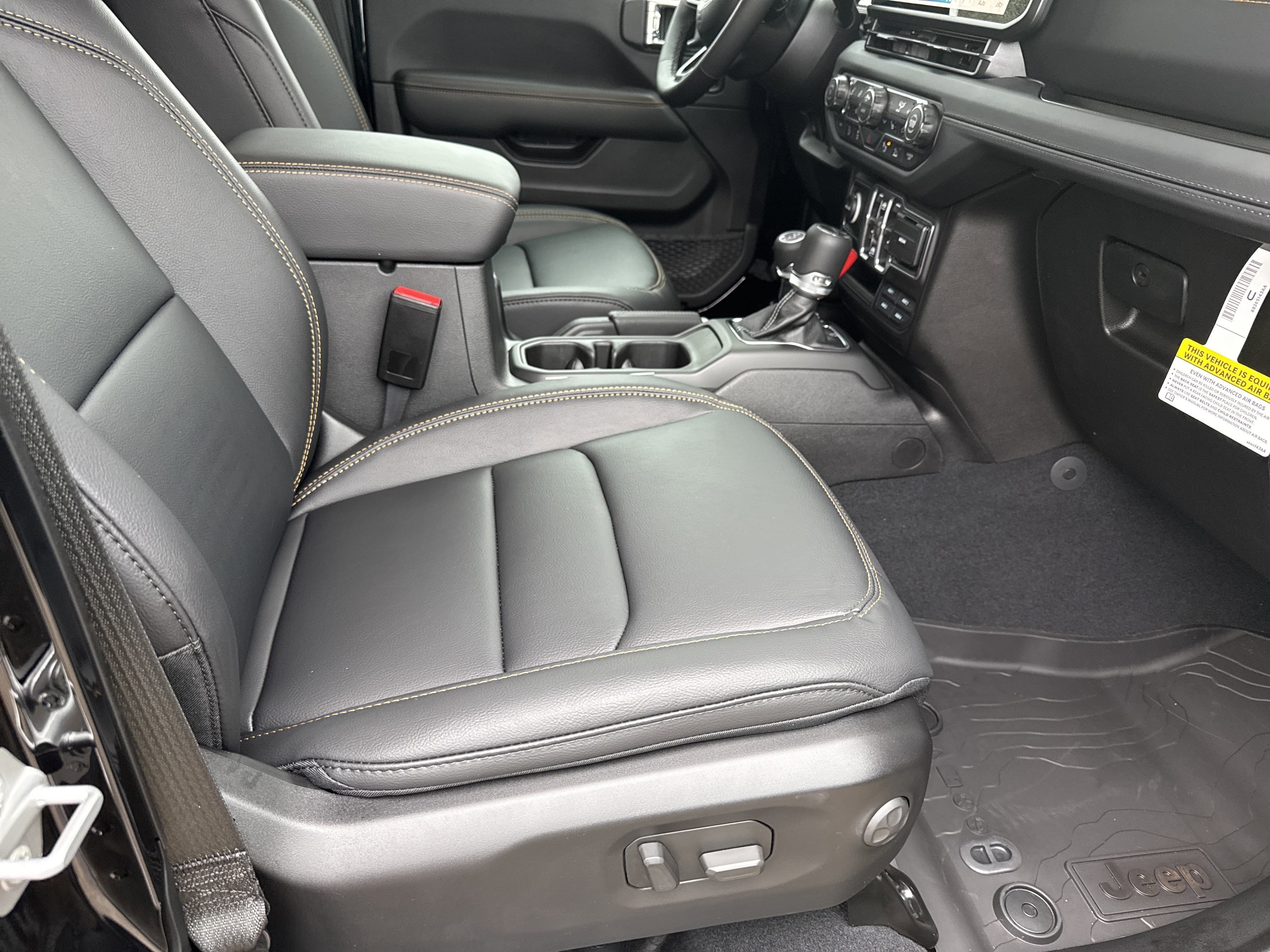 New 2026 Black Clearcoat Jeep Sahara image 13