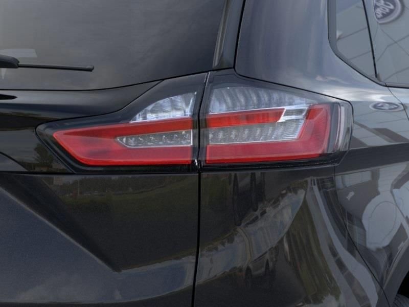 New 2024 Agate Black Metallic Ford SE image 21