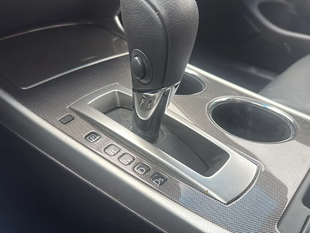 Used 2014 Black Nissan 2.5 SL image 27