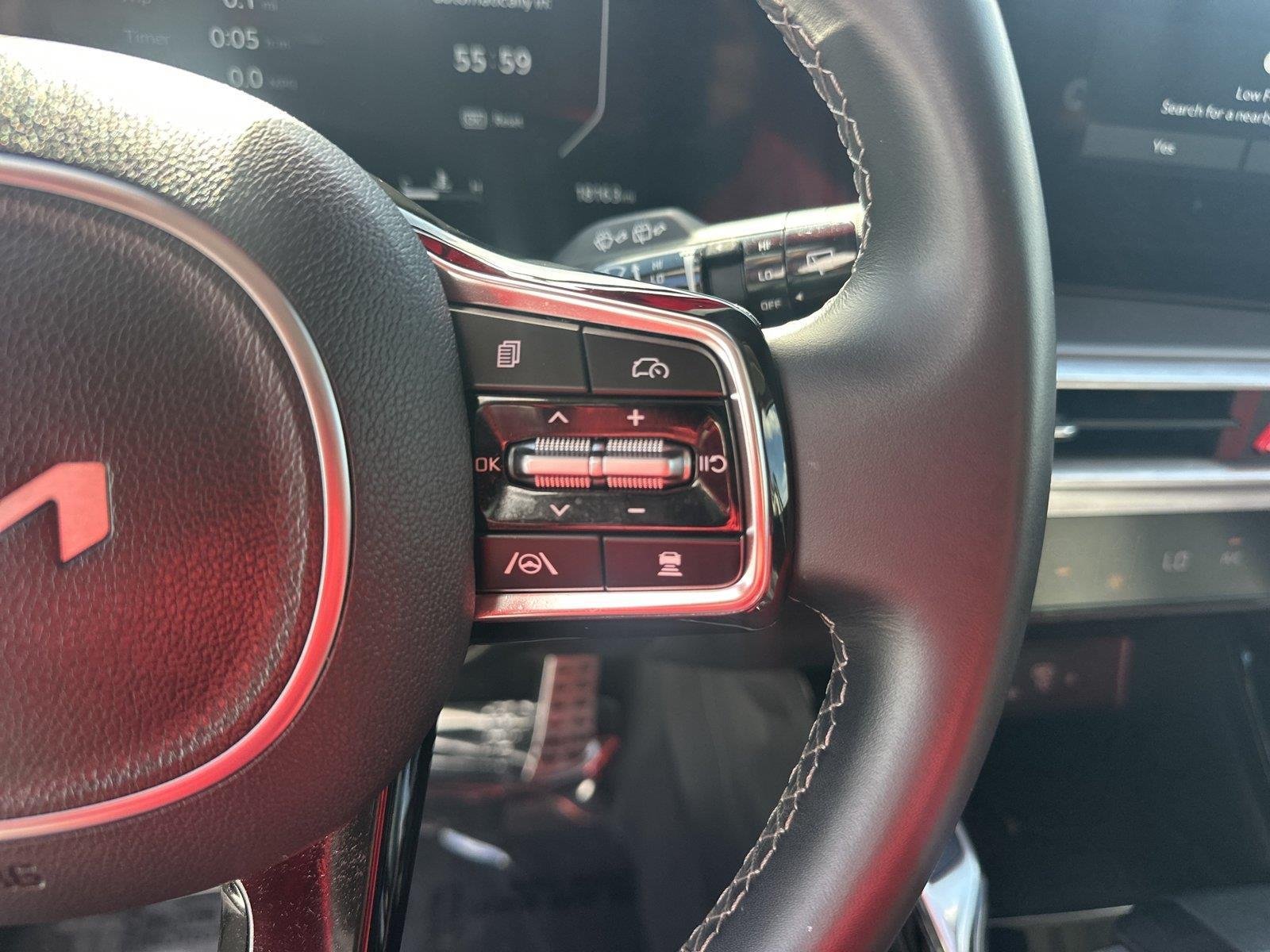 Used 2025 Everlasting Silver Kia SX image 21