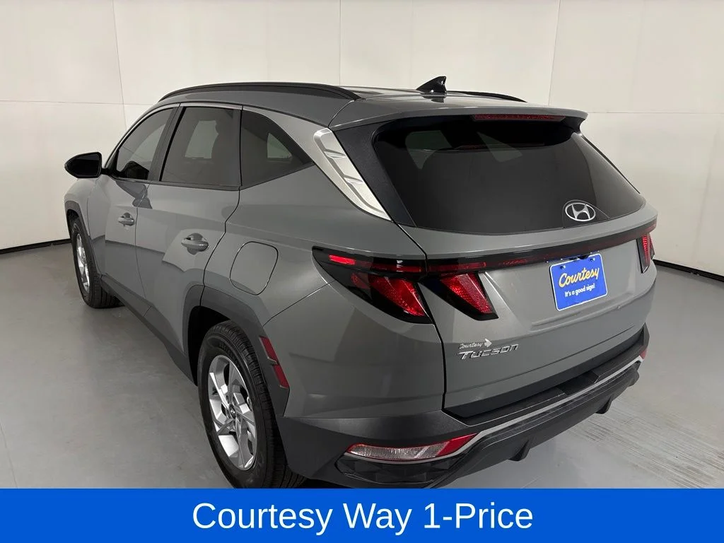 Used 2024 Gray Hyundai SEL image 8
