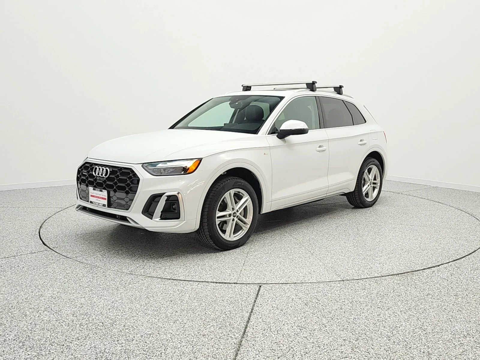 2025 Audi Q5 55 e Premium Plus's photo