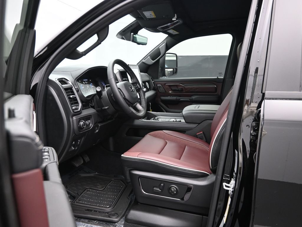New 2026 Diamond Black Crystal Pearlcoat RAM Limited image 17