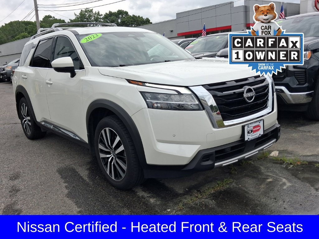 Used 2023 White Nissan Platinum image 2
