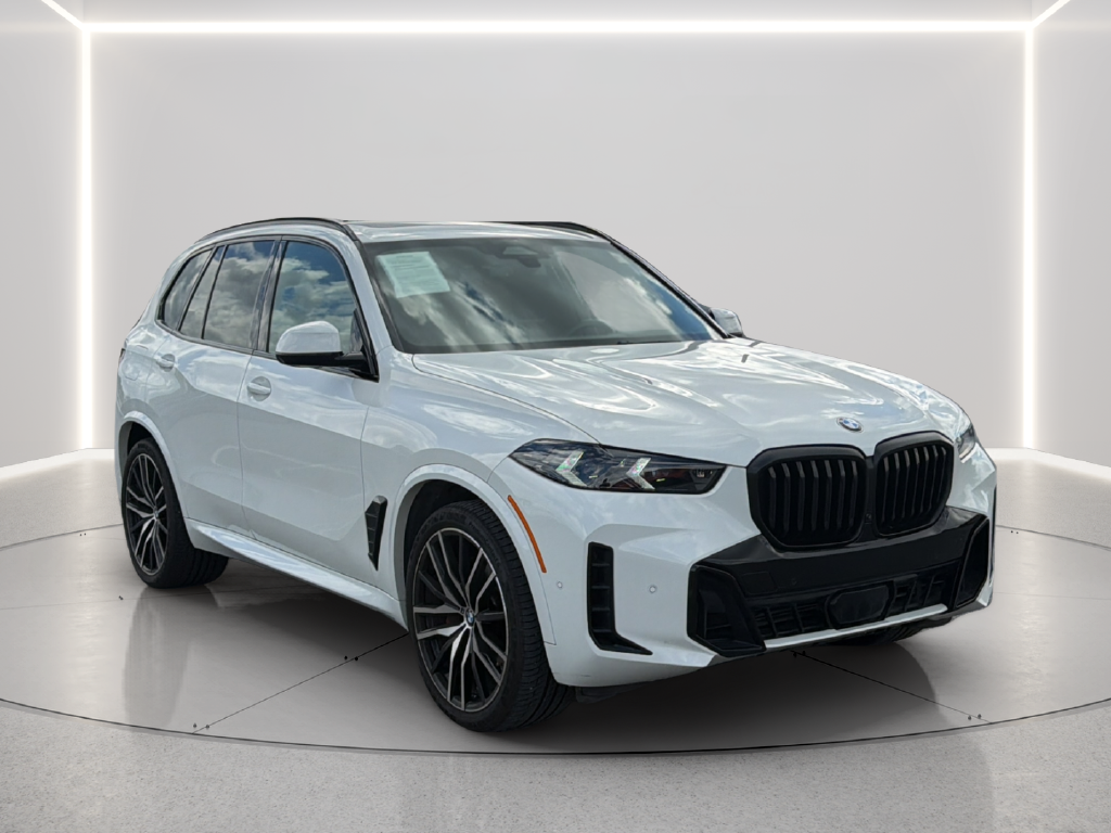 Used 2024 Alpine White BMW sDrive40i image 9
