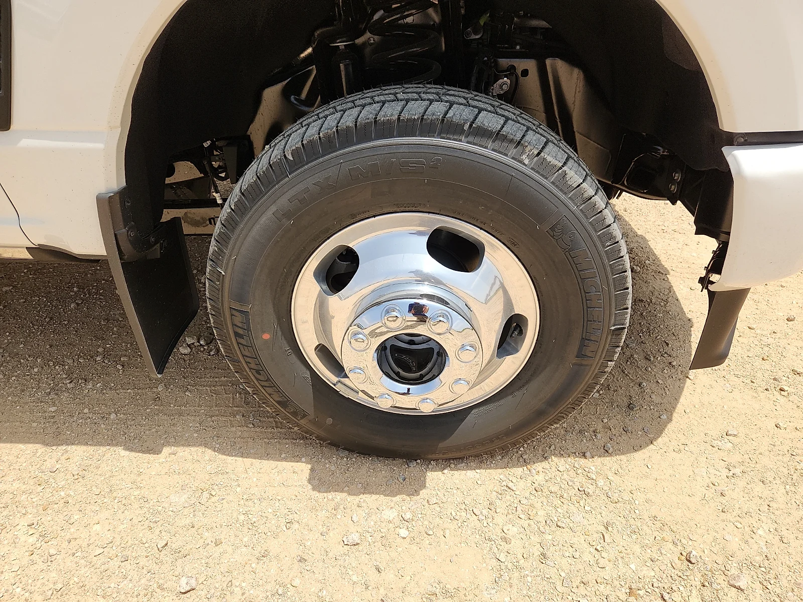New 2026 Star White Metallic Tri-Coat Ford F-350® Platinum® image 9