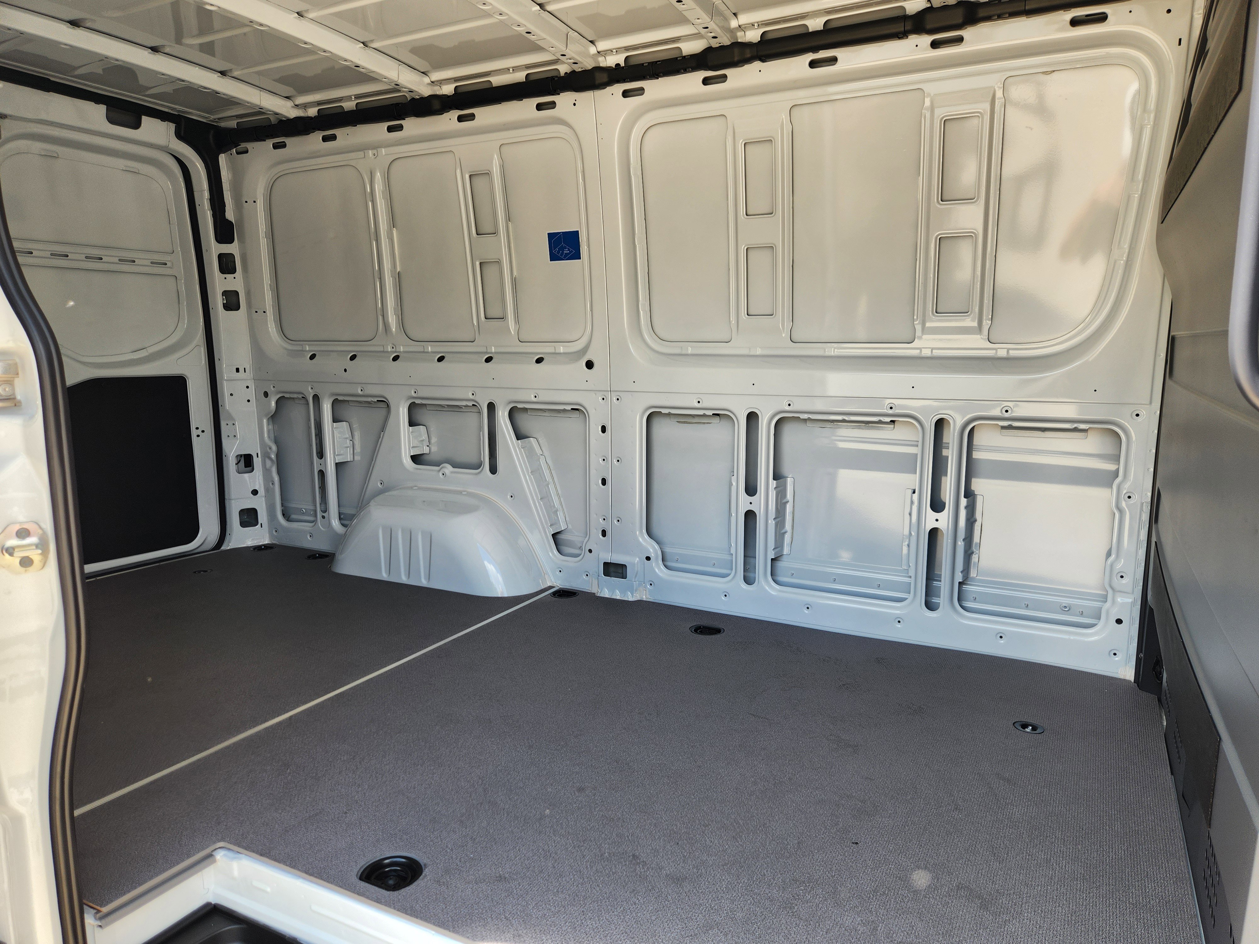 New 2026 Arctic White Mercedes-Benz Cargo 144 WB image 21